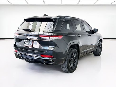 Used 2023 Jeep Grand Cherokee 30th Anniversary AWD/4WD image 4