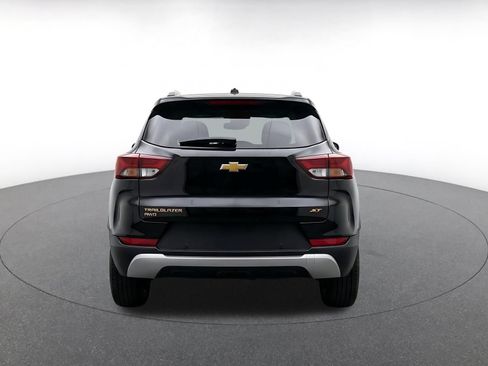 Used 2025 Chevrolet TrailBlazer LT w/ Driver Confidence Package AWD/4WD image 6