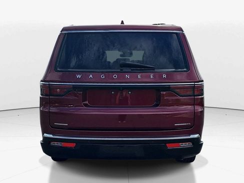 Used 2023 Jeep Wagoneer L Series II AWD/4WD image 7