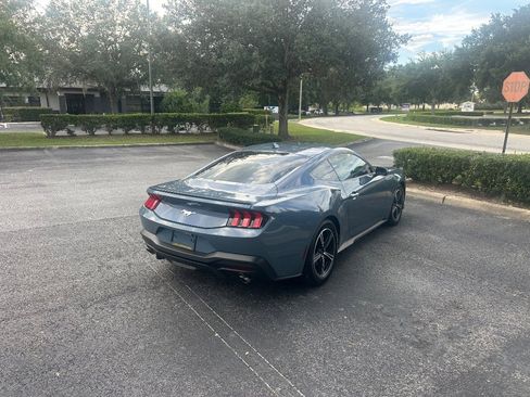 Used 2024 Ford Mustang Premium image 9