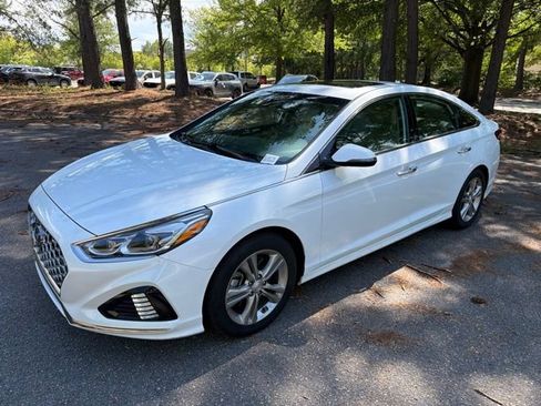 Used 2019 Hyundai Sonata Limited FWD image 1