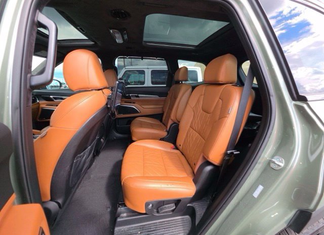 Certified 2025 Kia Telluride SX Prestige X-Line AWD/4WD image 12