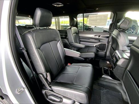New 2026 Jeep Grand Wagoneer Limited w/ Premium Group II AWD/4WD image 22