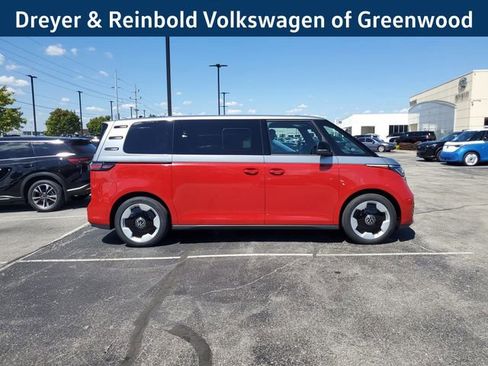 New 2025 Volkswagen ID. Buzz Pro S Plus image 2