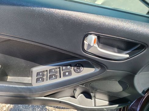 Used 2017 Kia Forte LX FWD image 20