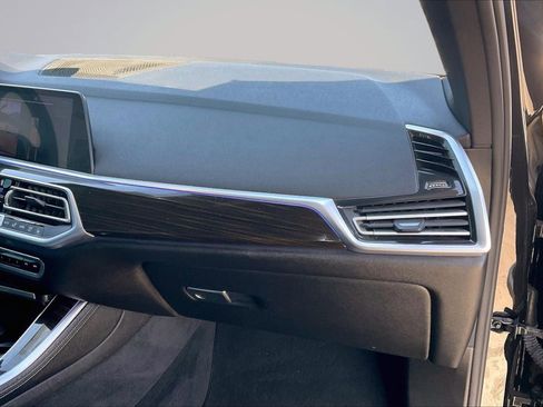 Used 2019 BMW X5 xDrive40i w/ Convenience Package image 17