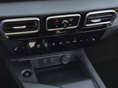 New 2026 Nissan Sentra SR w/ SR Premium Package FWD image 22