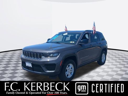 Used 2023 Jeep Grand Cherokee Laredo w/ Luxury Tech Group I AWD/4WD image 1