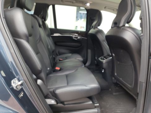 Used 2019 Volvo XC90 T6 Momentum w/ Protection Package Premier image 20