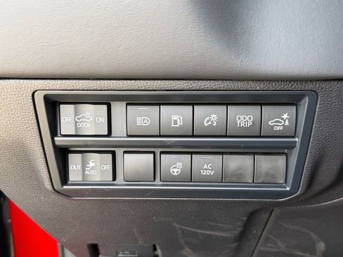 Used 2025 Toyota Tundra Platinum image 22