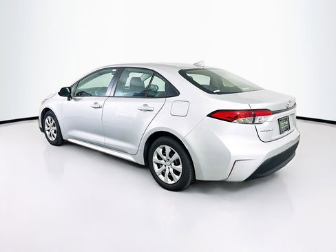 Used 2025 Toyota Corolla LE image 5