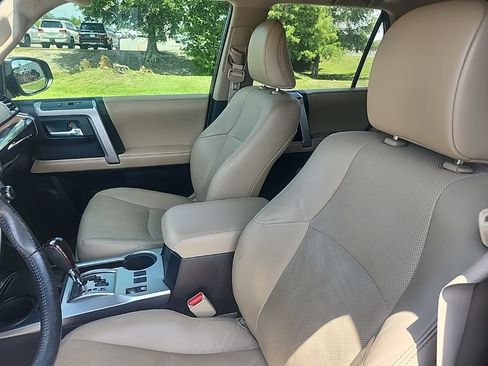 Used 2016 Toyota 4Runner Limited RWD image 11