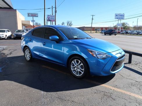 Used 2016 Scion iA image 2