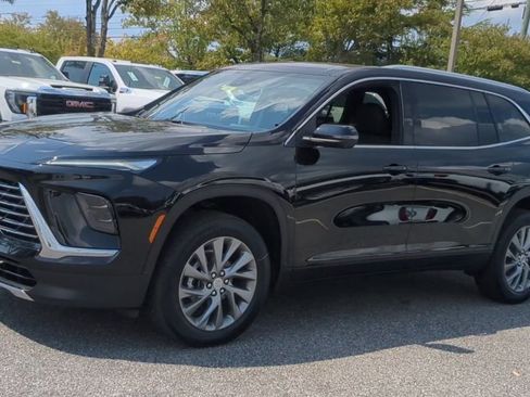 New 2025 Buick Enclave Preferred w/ Power Package image 4