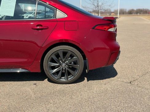 Used 2025 Toyota Corolla SE w/ SE Premium Package image 12