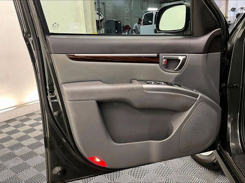 Used 2012 Hyundai Santa Fe GLS image 24