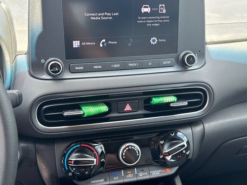 Used 2023 Hyundai Kona SEL FWD image 29