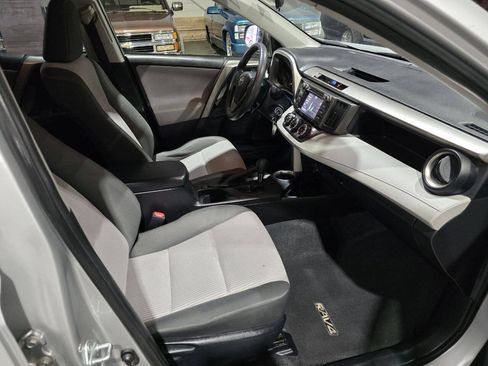 Used 2015 Toyota RAV4 LE AWD/4WD image 32