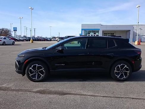 New 2026 Chevrolet Equinox EV LT w/ Comfort Package FWD image 5