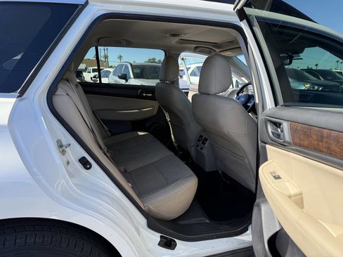 Used 2016 Subaru Outback 2.5i Limited image 12