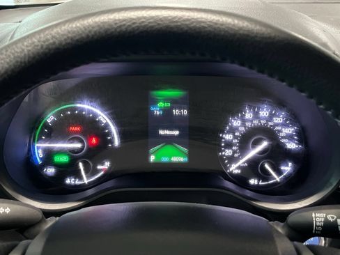 Used 2023 Toyota Sienna XSE AWD/4WD image 32