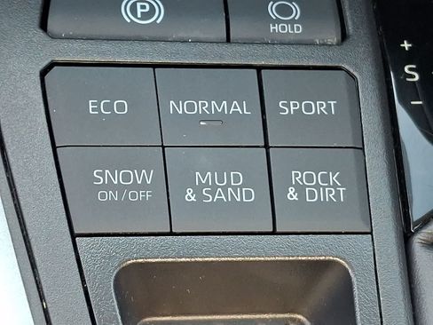 Certified 2025 Toyota RAV4 XLE AWD/4WD image 21