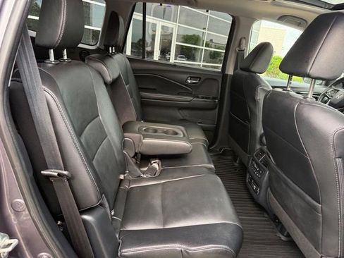 Used 2020 Honda Pilot Touring image 12