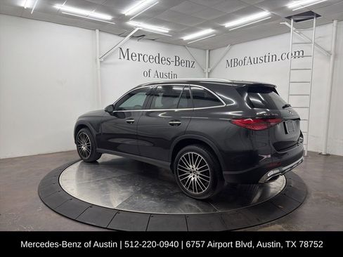 Used 2025 Mercedes-Benz GLC 300 4MATIC image 5