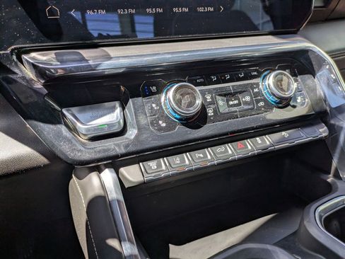 Certified 2024 GMC Sierra 2500 Denali Ultimate w/ Max Trailering Package AWD/4WD image 23