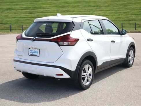 Used 2024 Nissan Kicks S FWD image 6