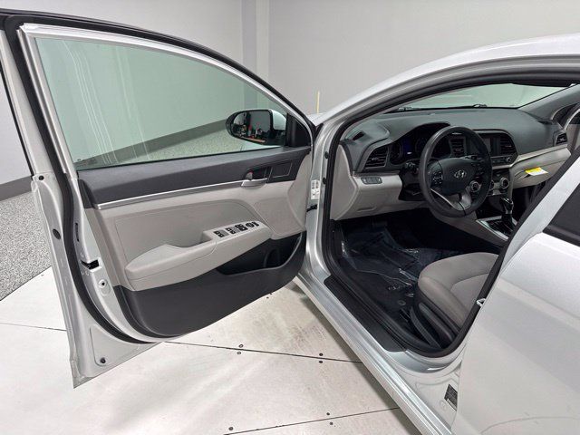 Used 2019 Hyundai Elantra SE FWD image 7