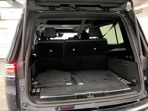 Used 2025 Jeep Grand Wagoneer L Series III w/ Rear-Seat Entertainment Group AWD/4WD image 42