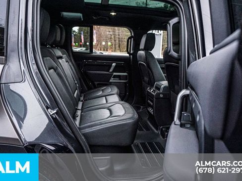Used 2023 Land Rover Defender 110 X-Dynamic SE image 22