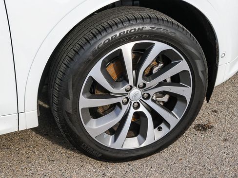 Used 2024 Land Rover Discovery Sport S image 14