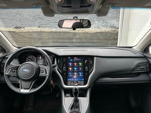 Used 2022 Subaru Outback Premium image 10