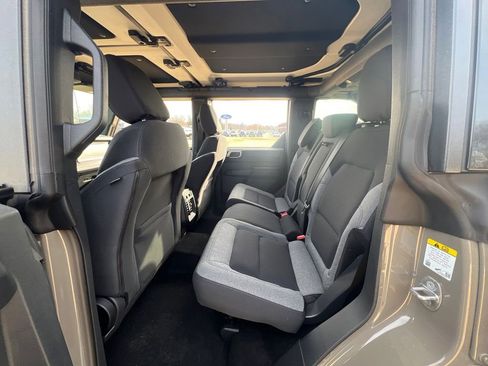 New 2025 Ford Bronco Big Bend w/ Black Appearance Package image 32