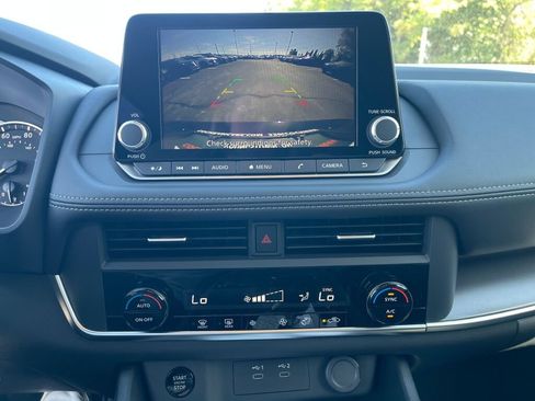 Used 2026 Nissan Rogue SV AWD/4WD image 10