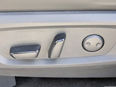 Used 2023 Nissan Pathfinder Platinum w/ Cargo Package image 18