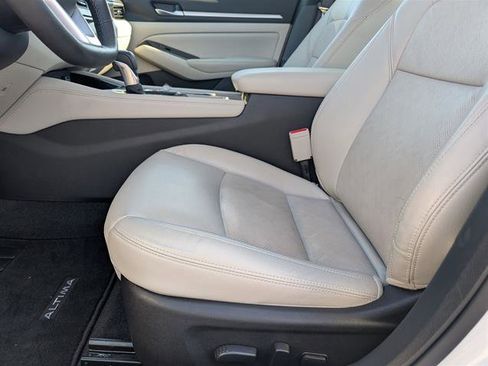 Used 2025 Nissan Altima 2.5 SL image 9