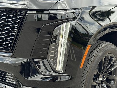 New 2026 Cadillac Escalade Sport w/ LPO, ONYX Package AWD/4WD image 14