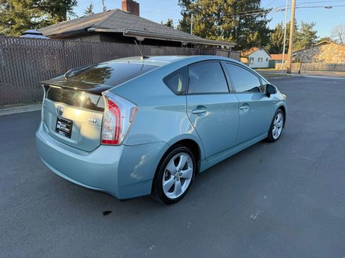 Used 2012 Toyota Prius Five image 4