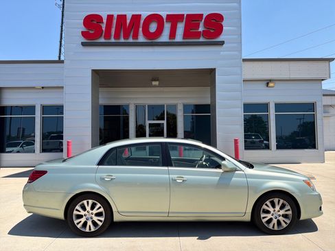 Used 2008 Toyota Avalon XLS FWD image 1