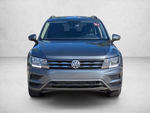 Used 2021 Volkswagen Tiguan SE FWD image 2