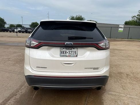 Used 2016 Ford Edge Titanium w/ Equipment Group 301A FWD image 4