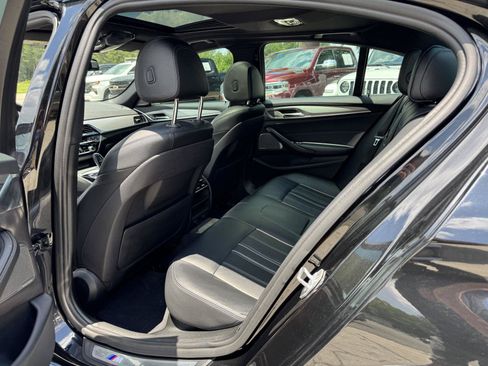 Used 2019 BMW 530i w/ M Sport Package RWD image 7
