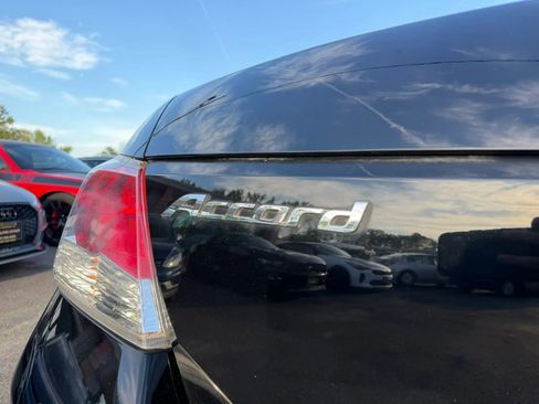 Used 2009 Honda Accord EX-L image 10