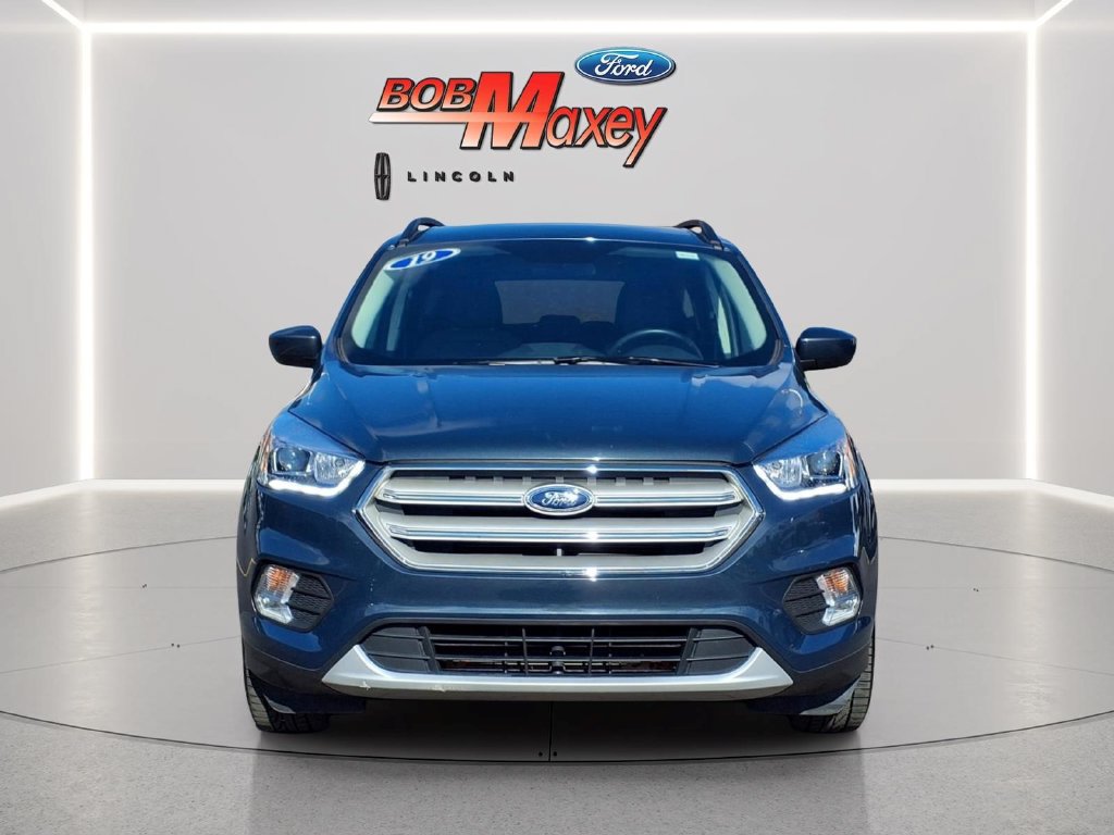 Used 2019 Ford Escape SEL FWD image 2