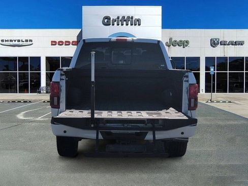 Used 2018 Ford F150 Platinum w/ Equipment Group 701A Luxury image 8