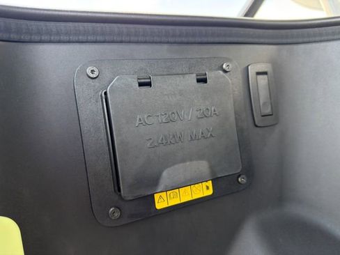 Used 2025 Ford F150 Lightning Lariat AWD/4WD image 16