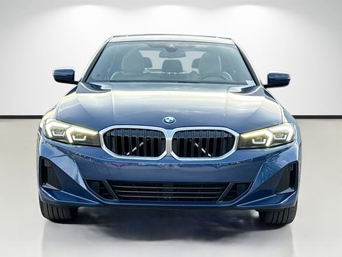 Used 2023 BMW 330i xDrive Sedan w/ Premium Package AWD/4WD image 8
